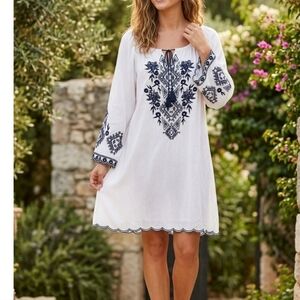 Chic Connection White Comfortable Dress with Navy Embroidery (GB)